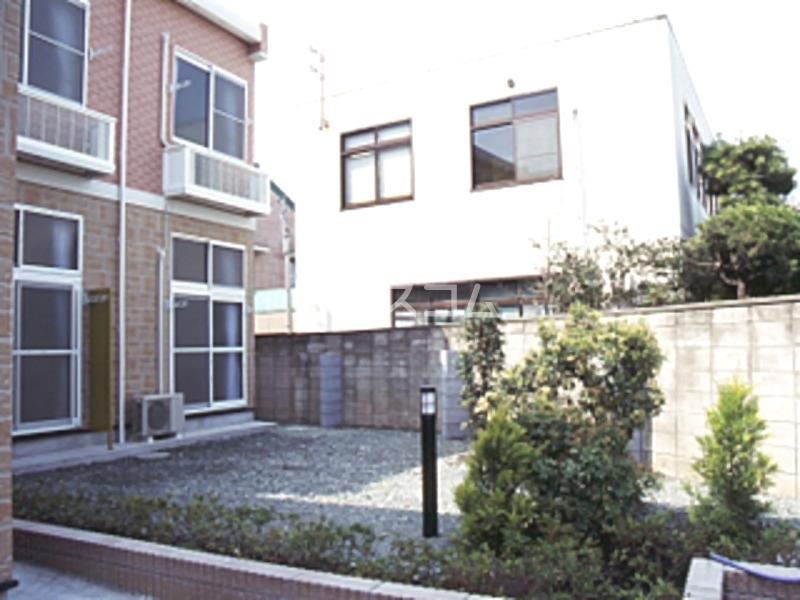 14/25 エントランス