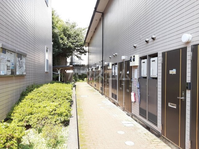 21/30 エントランス