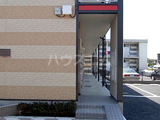 13/22 エントランス