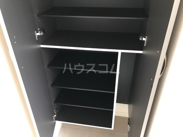 21/30 エントランス