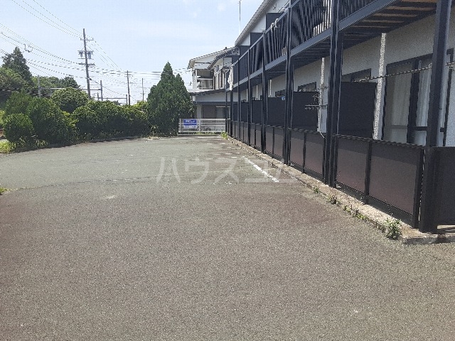 19/28 駐車場