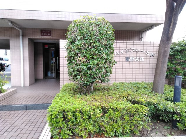 19/30 エントランス