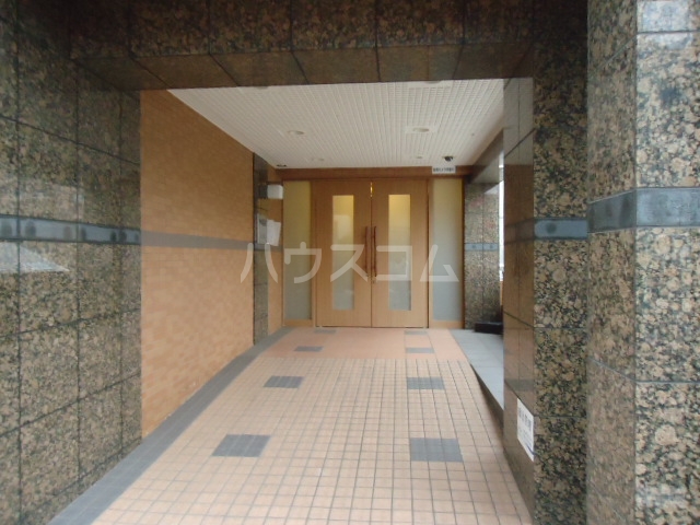 22/30 エントランス