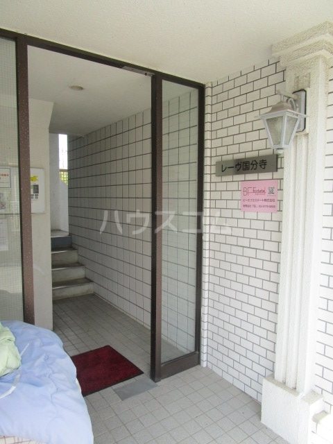 27/30 エントランス