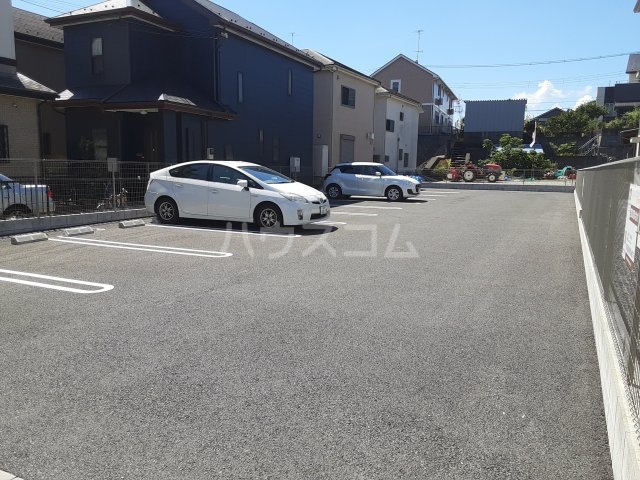 2/3 駐車場