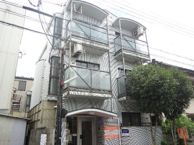 22/30 エントランス