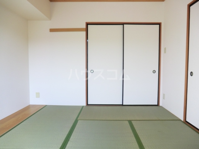 14/30 室内