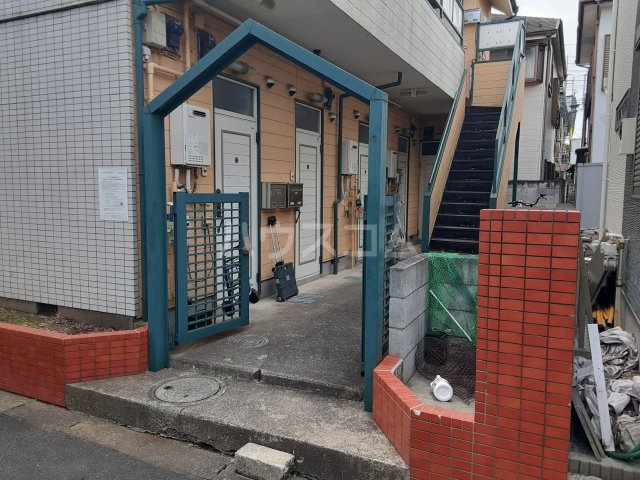 16/26 エントランス