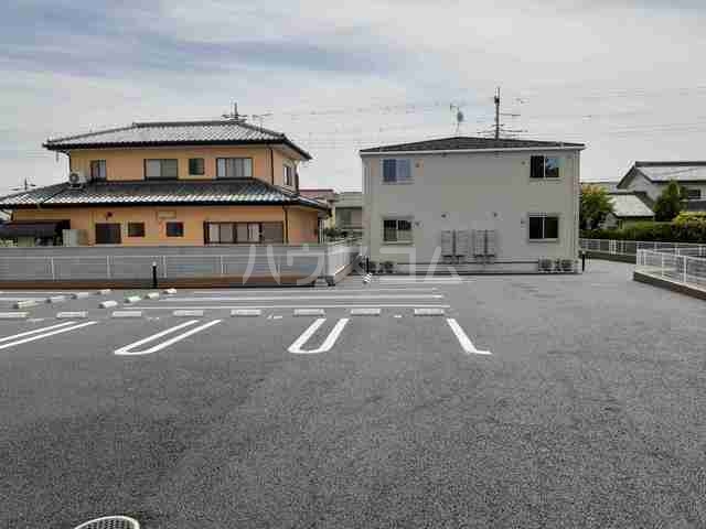 16/30 駐車場