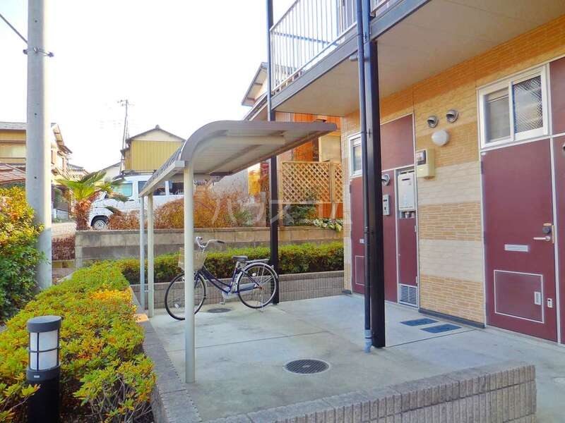 17/27 エントランス