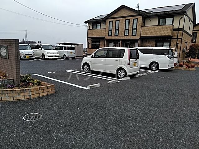 28/30 駐車場