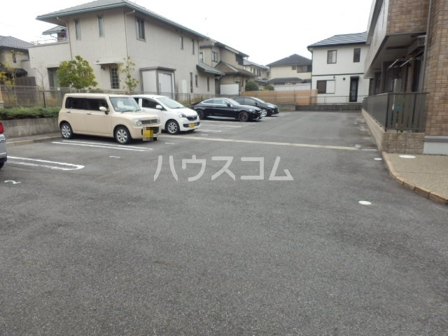 25/26 駐車場