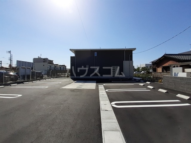 14/25 駐車場