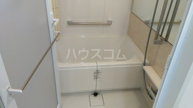13/30 浴室