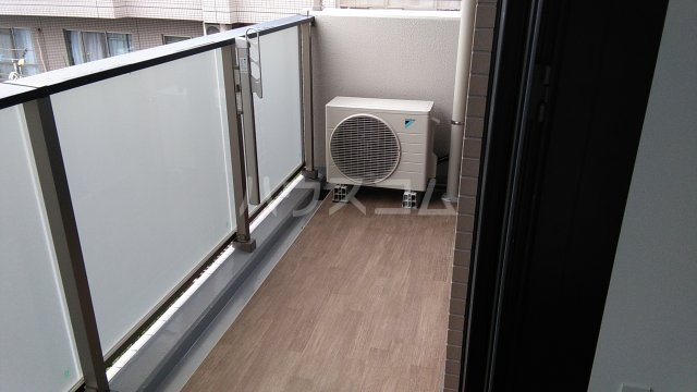 20/30 バルコニー