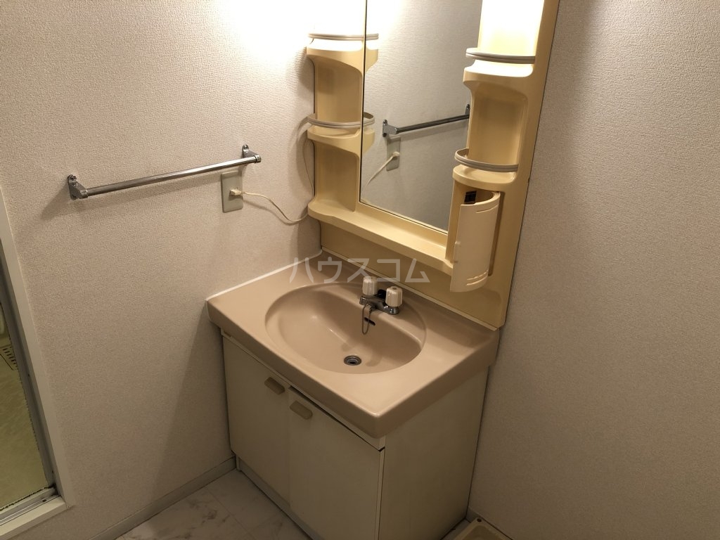 17/28 洗面