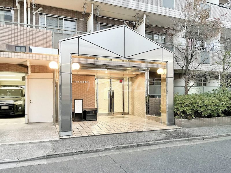 17/20 エントランス