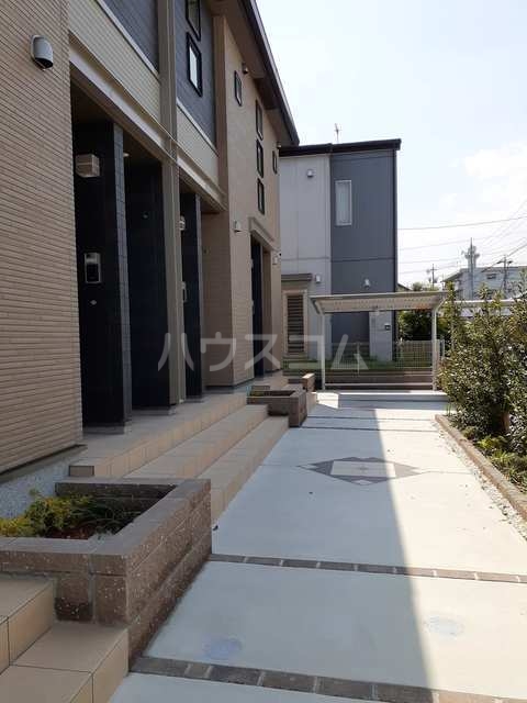 16/22 エントランス