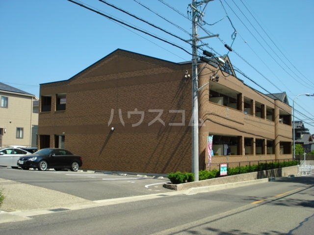 18/28 駐車場
