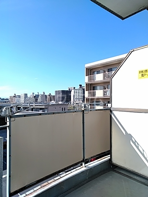17/26 バルコニー