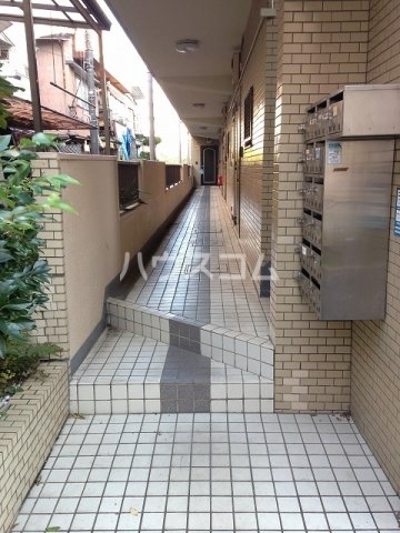 13/15 エントランス