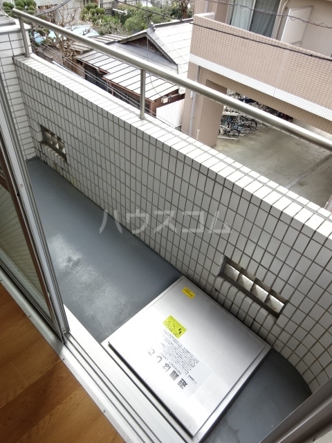 20/30 バルコニー