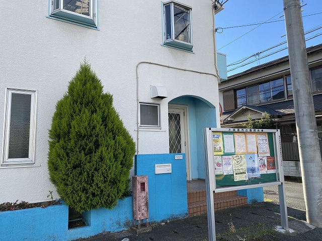 27/28 エントランス