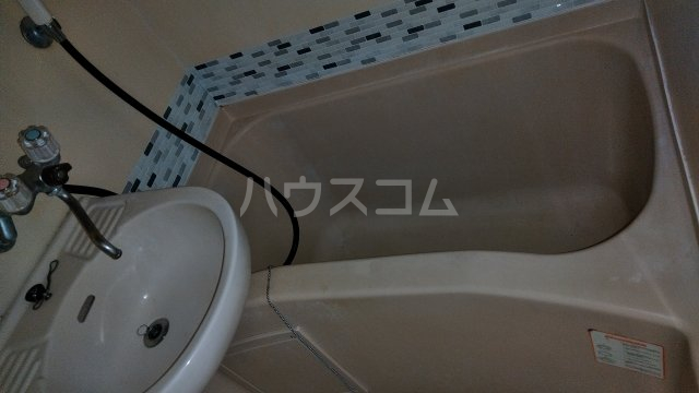 13/30 浴室