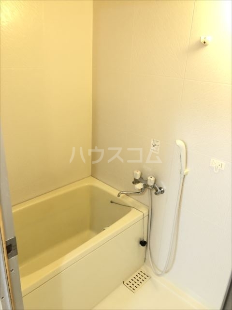 17/30 浴室