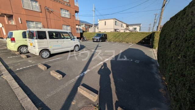 16/23 駐車場