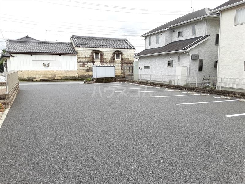 22/30 駐車場