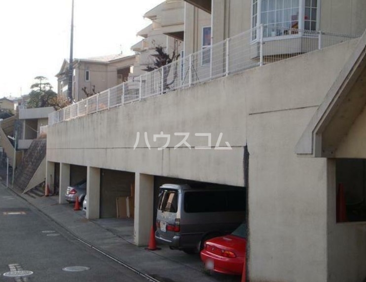 17/27 駐車場