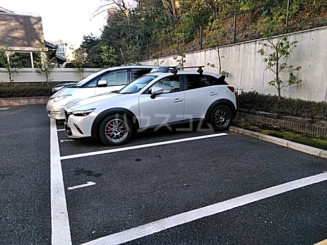 22/30 駐車場