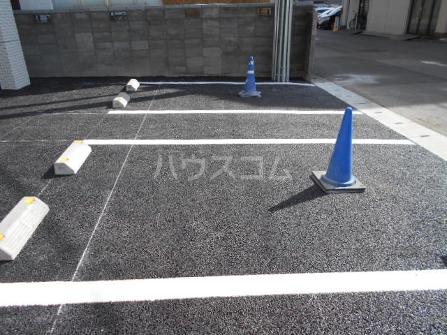 22/30 駐車場