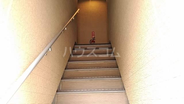 2/4 エントランス