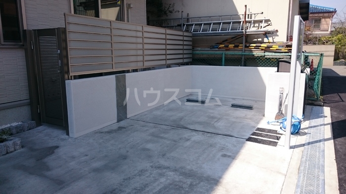 21/29 駐車場