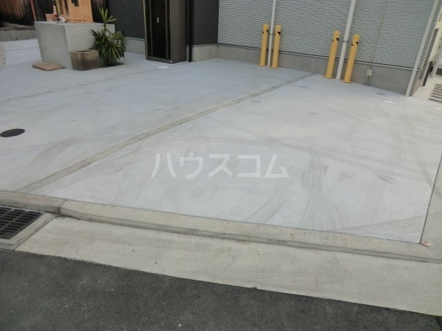 14/20 駐車場