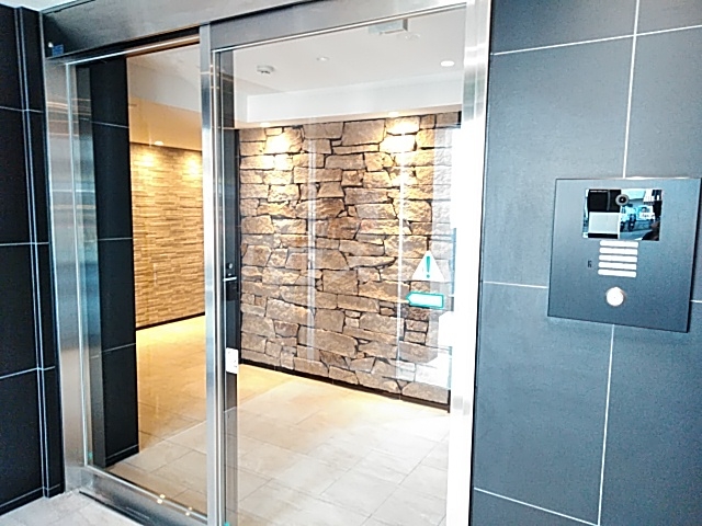 29/30 エントランス