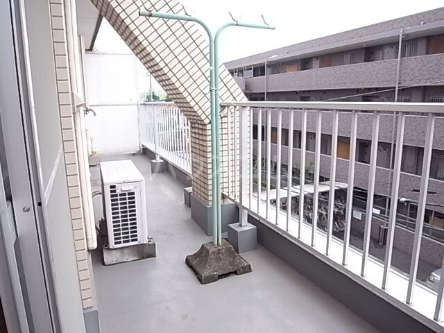 13/21 バルコニー