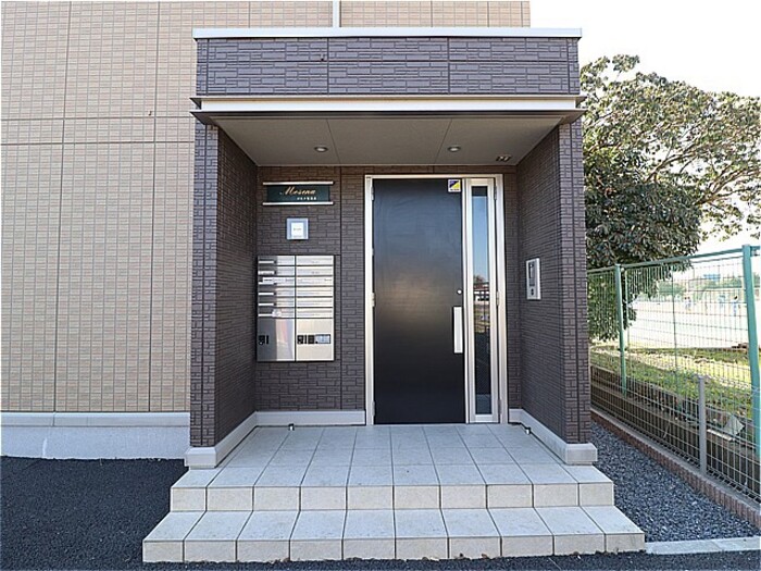 22/25 エントランス