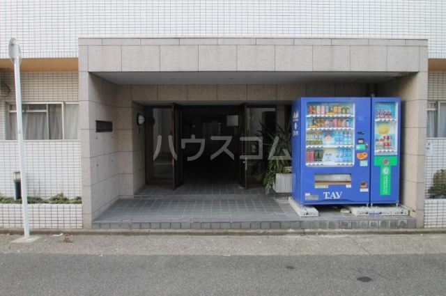 15/23 エントランス