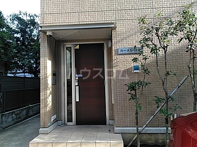 21/26 エントランス