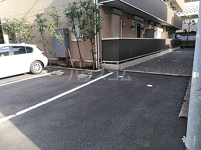 3/7 駐車場