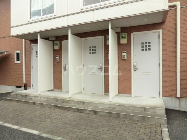 16/20 エントランス