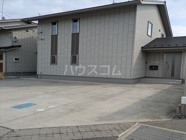 21/26 駐車場
