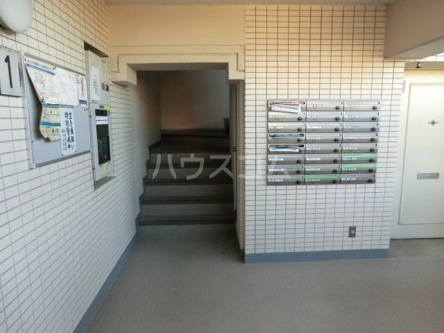 22/30 エントランス