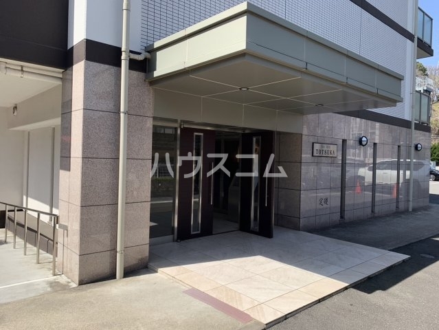 17/28 エントランス