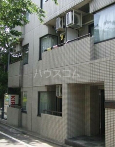 20/29 エントランス