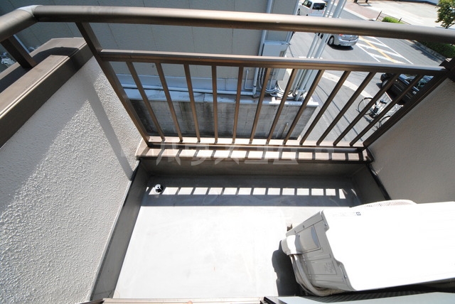 16/27 バルコニー