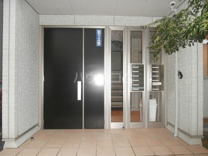 17/19 エントランス